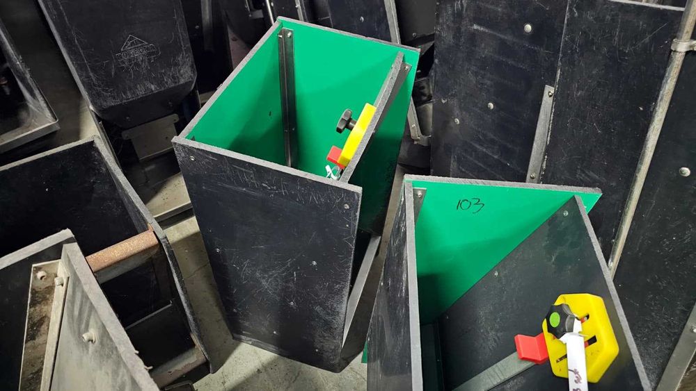 Karmiki paśniki warchlakowe odchowalnia import Holandia doskonały stan