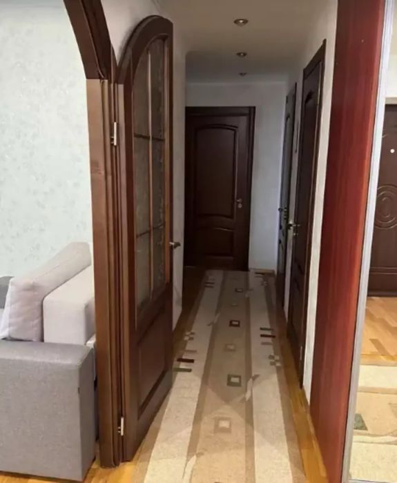 Продаж 3-кімнатної квартири Євідновлення