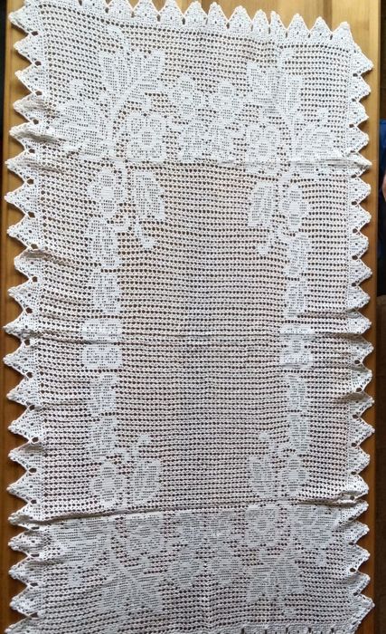 Kwiatowy obrus 75x130