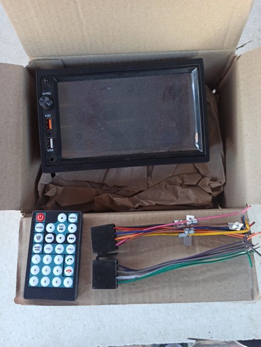 Продам двудиновую автомагнитолу