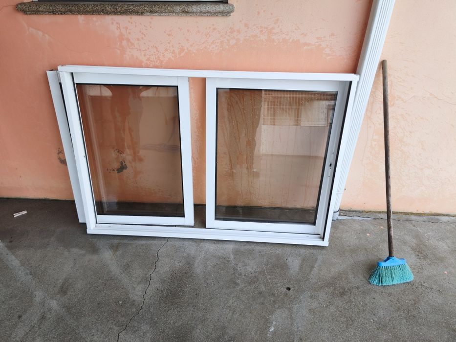 Porta com vitral e janela lacado branco