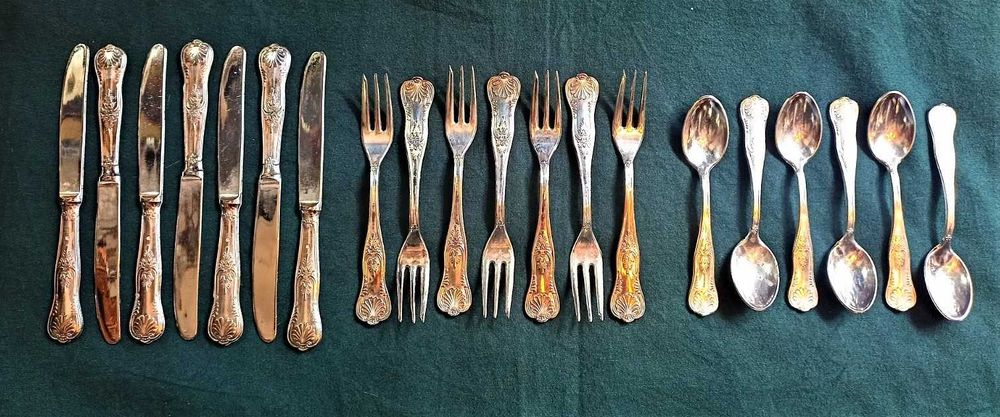 Silver-Plated Dessert Cutlery Sets B. Prata