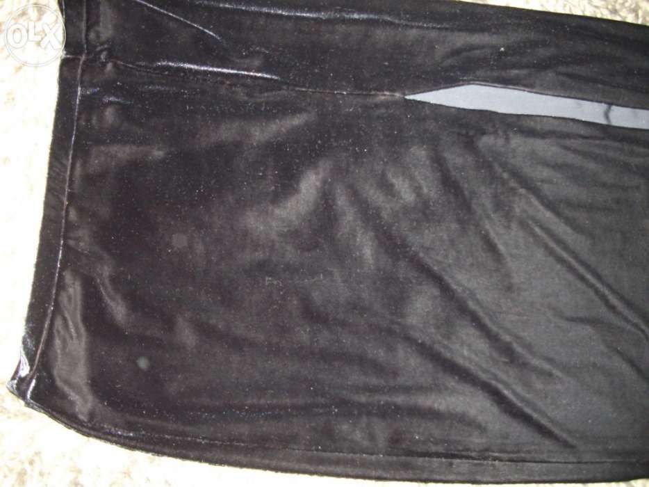 Conjunto preto de pêlo e veludo