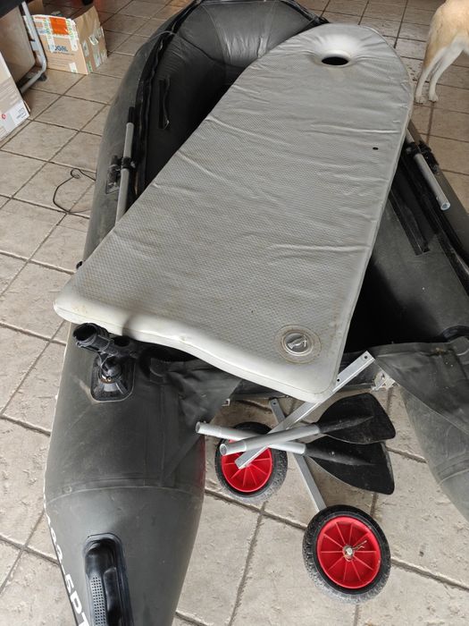 Barco 3,20m + fora-de-borda 8cv (10h) + acessórios