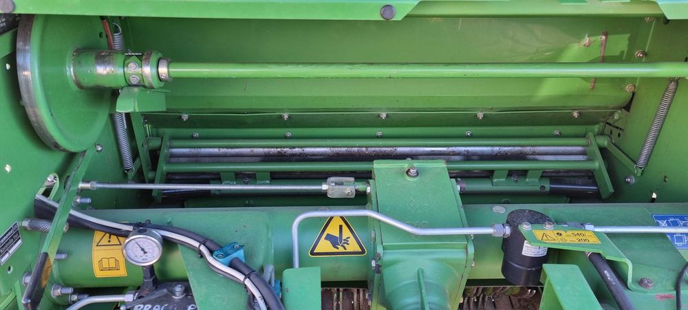 Prasa Krone Vario Pack Multi-Cut 1500