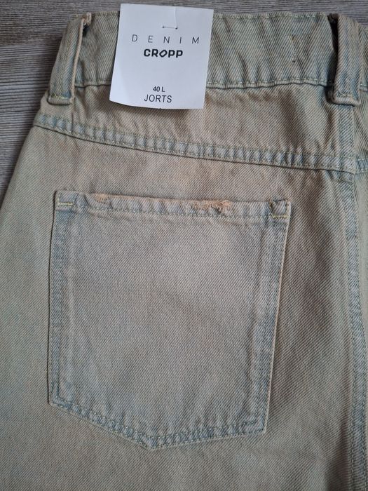 Szorty jeansowe Cropp 40