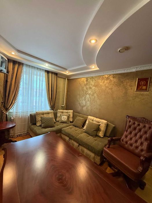 Продам 3 кімнатну квартиру на Ближньому Замості 4904