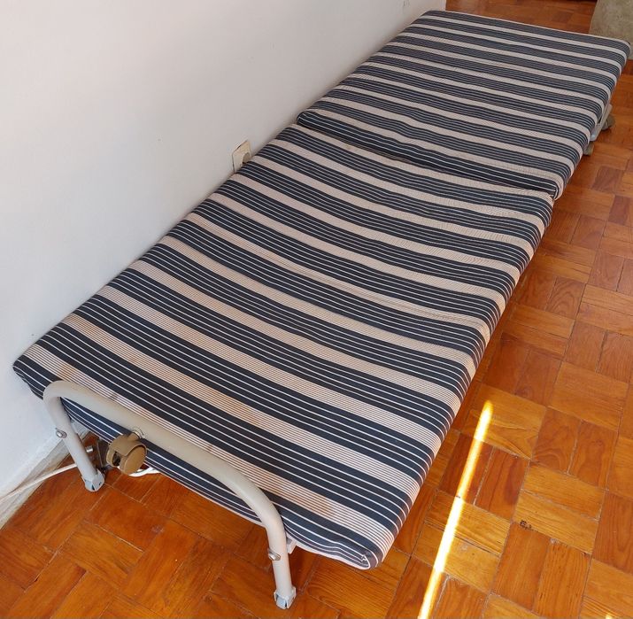 Cama de solteiro dobrável