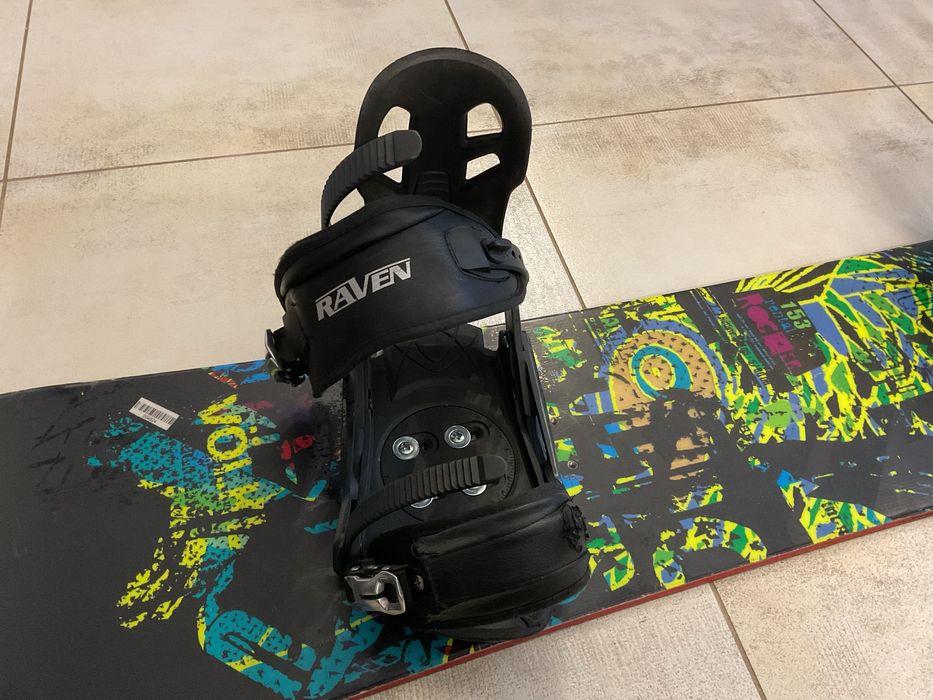 Deska snowboardowa VOLKL RENTAL ROCKER 153cm z wiazaniami RAVEN