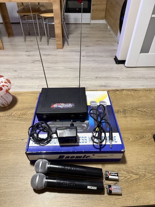 2 mikrofony bezprzewodowe Baomic BM-223 sprawne