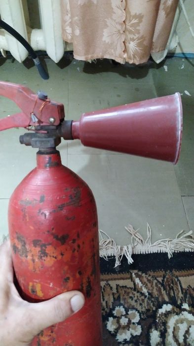 Огнетушитель углекислотный ВВК-2