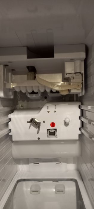 Холодильник самсунг в хорошому стані