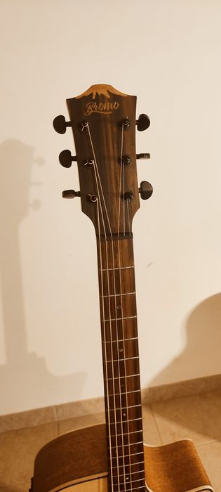 Guitarra Bromo Bat2ce