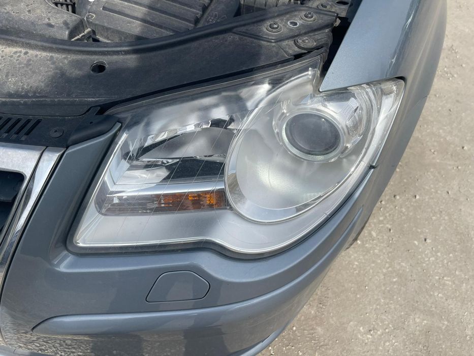 Maska VW Touran lift kolor LR7N lift
