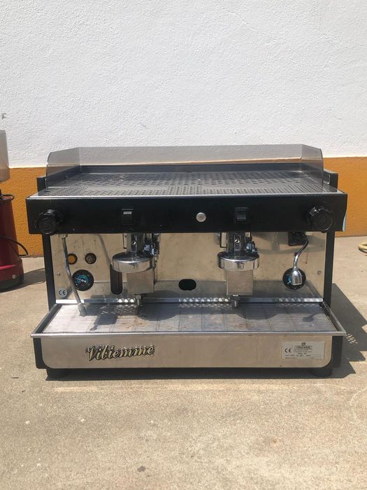 Máquina de café + moinho