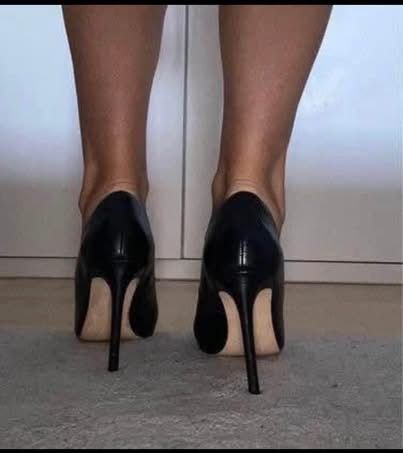 Stilettos em pele, zara, tamanho 38. Usados apenas uma vez