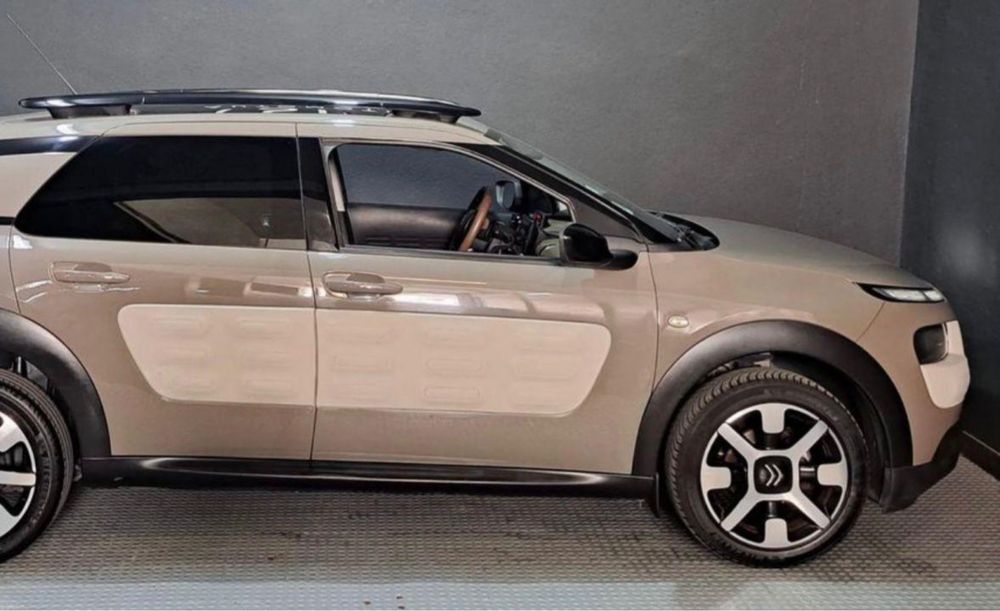 Citroën C4 Cactus 1.2 PureTech Shine | Automático | 2014 — photo 3
