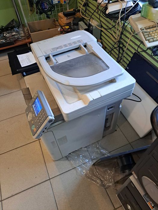 Canon imageRUNNER C1028i - kolorowe laserowe urządzenie wielofunkcyjne