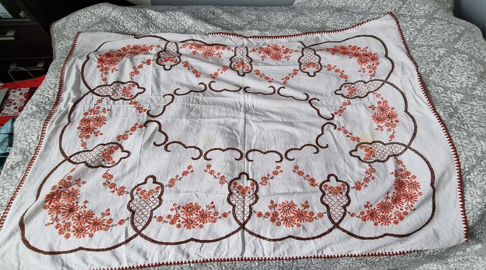 Obrus ręcznie wyszywany vintage 150cm×105cm