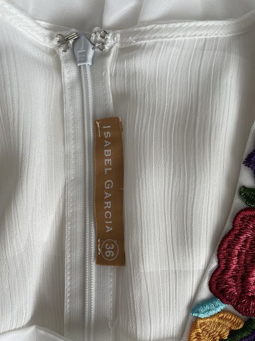 Жіноча сукня з машинною вишивкою бренду Isabel Garcia