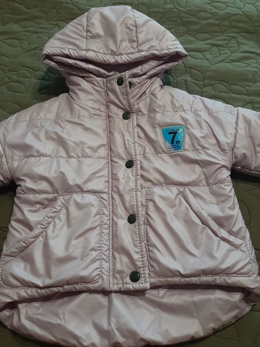 Куртка для дівчинки.