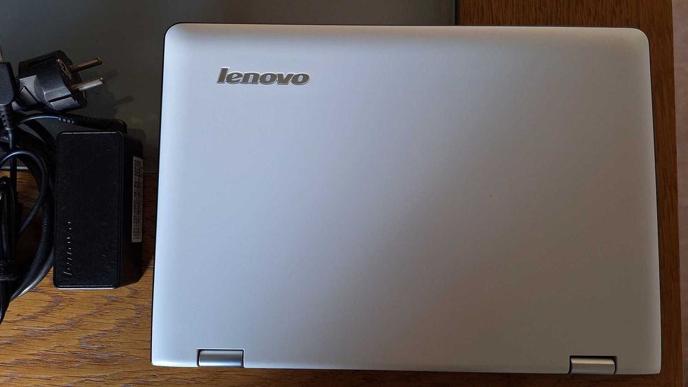 Lenovo Yoga 300-11 Touch- N3060 1.6GHz- 4GB Ram- SSD 240GB- Win11
