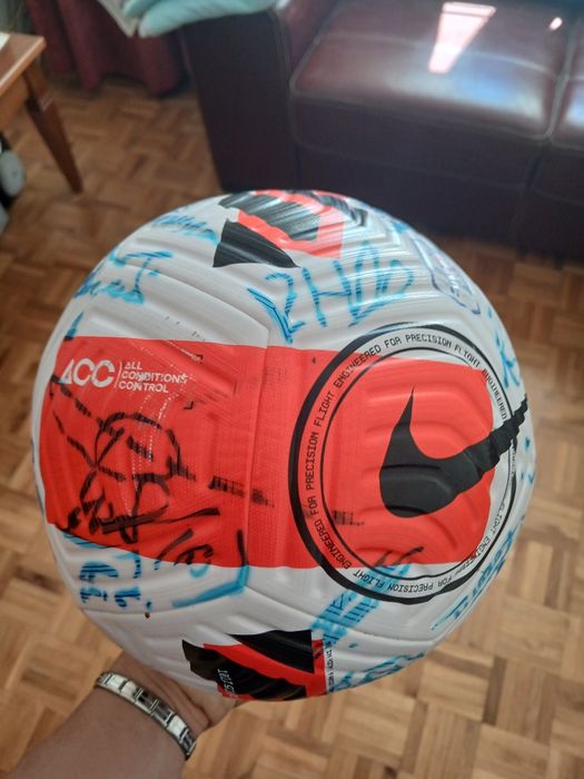 Bola nike quality pro original autografada com comprovativo de autenticidade