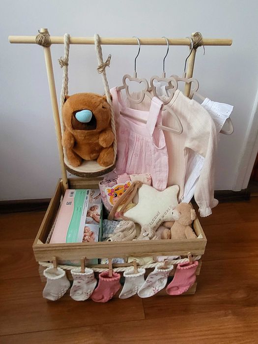 Baby Box / Kosz prezentowy dla niemowlaka – Baby Shower, narodziny