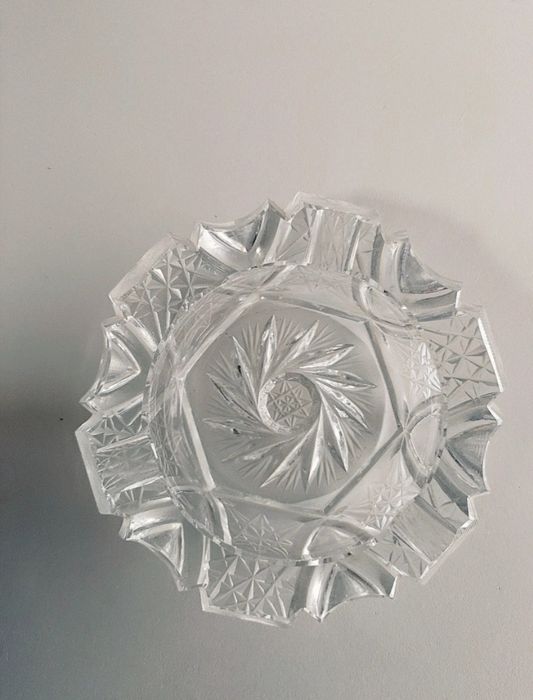 Kryształowa popielnica