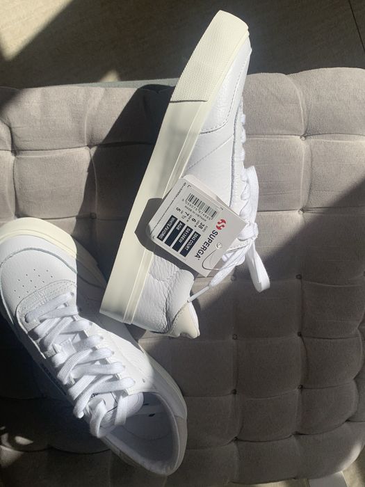Шкіряні кросівки Superga