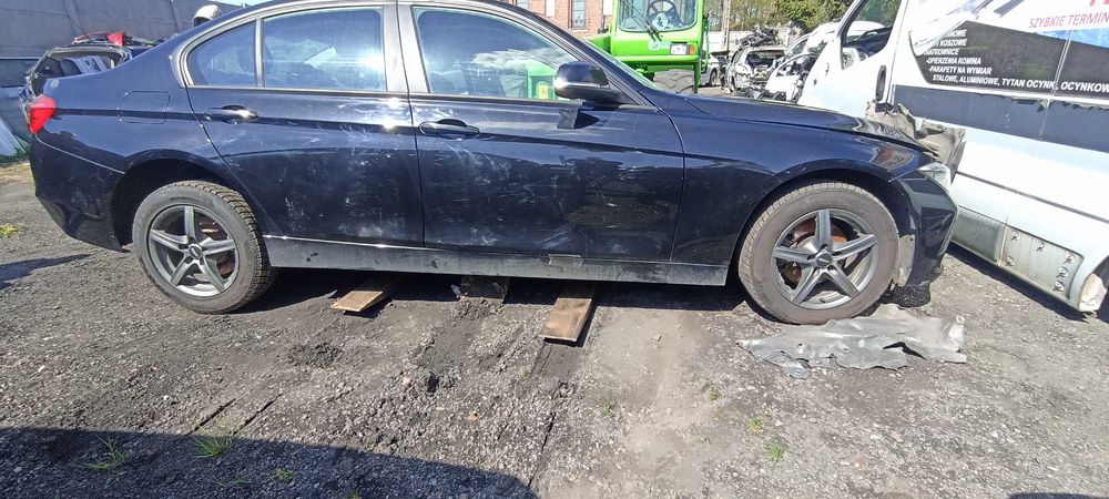 klapa bagażnika bmw 320 d f30 lak 475 black sapphire metallic