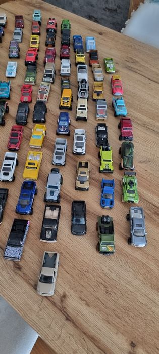 Hotwheels lote de 100 viaturas