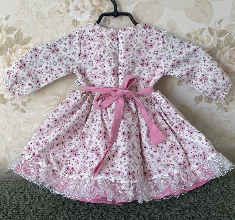 Сукня святкова 6-9 місяців.