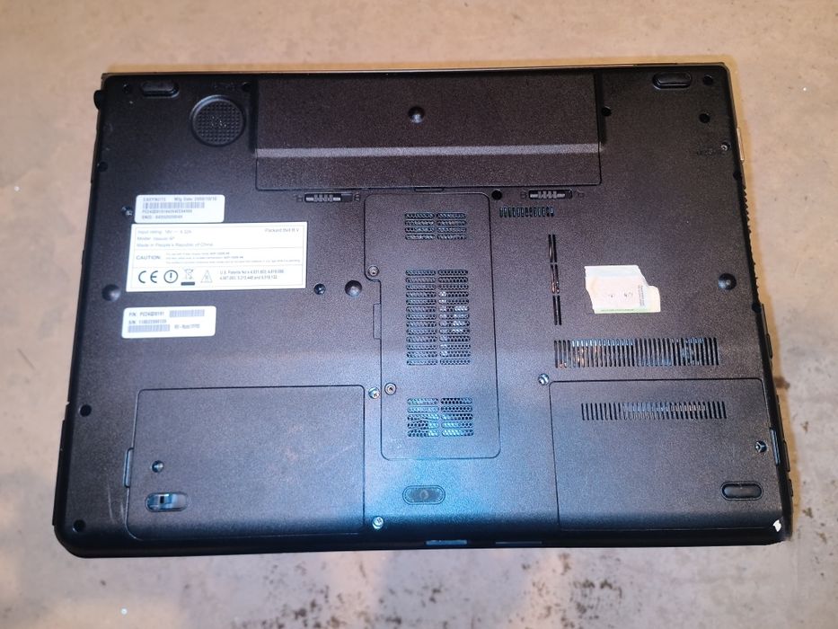 Zamienię kilka Laptopów do naprawy bądź ,na części ,pisać propozycje