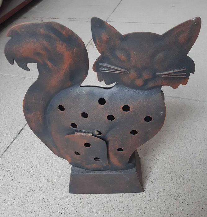 Lindo Porta Velas em metal, formato Gato