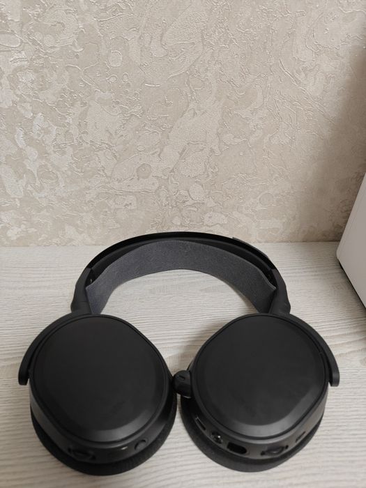 Ігрові навушники SteelSeries Arctis 7+