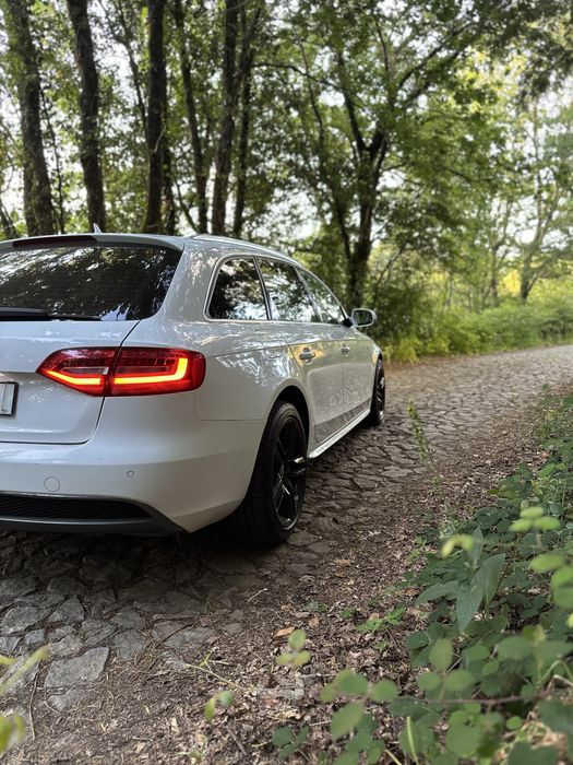 AUDI A4 2.0TDI S-LINE