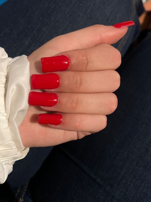 meninas que queiram fazer unhas de gel