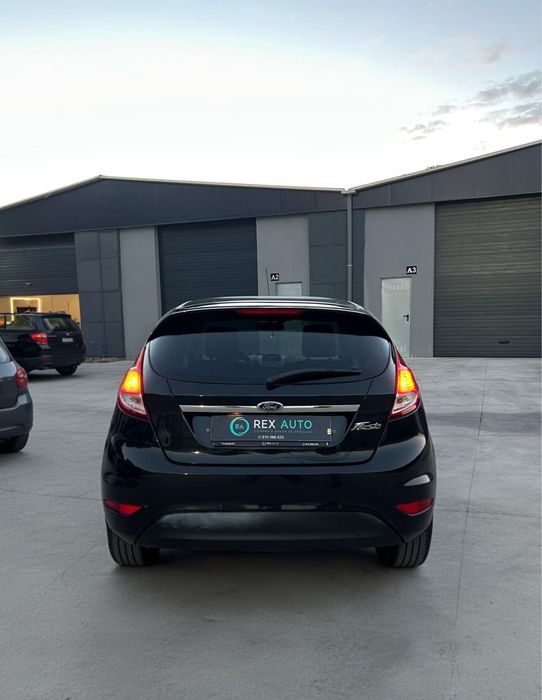 Ford Fiesta 1.5 TDCi Titanium — photo 3