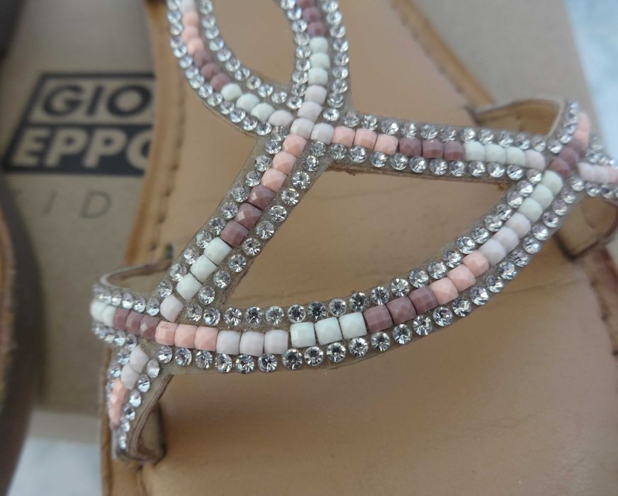 Sandália Rosa Dourado com Tiras e Cristais para Menina