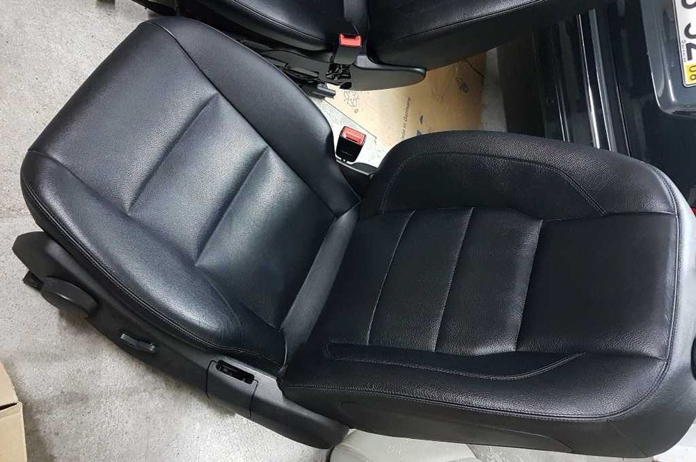 Bancos em pele . Mercedes W204 (Avantgarde) 2011