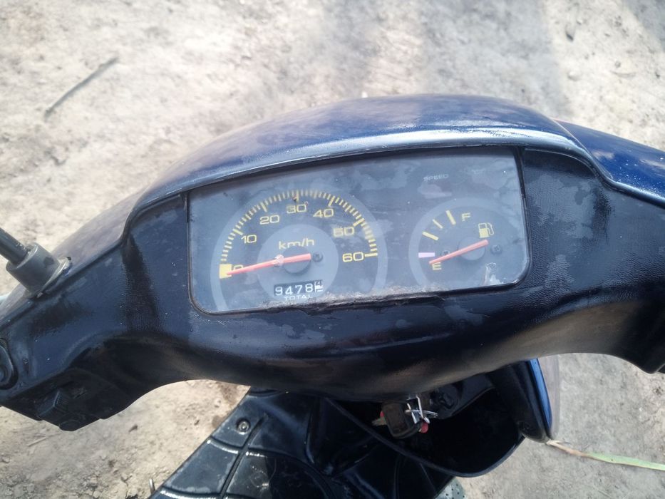 Скутер Suzuki Lets2