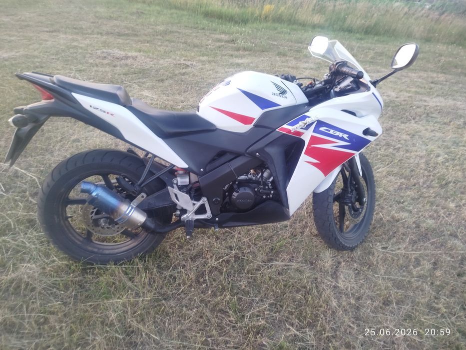 Продам Хонда сбр 125 р