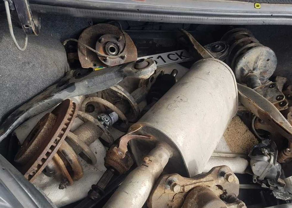 Продам  по частям   митсубиси лансер 9