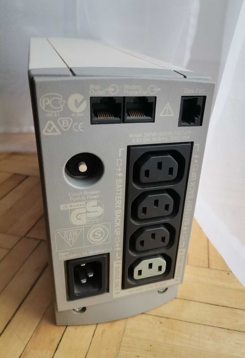 Zasilacz UPS APC BK500EI