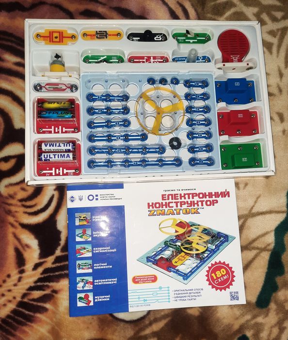 Продам електронний конструктор znatok.