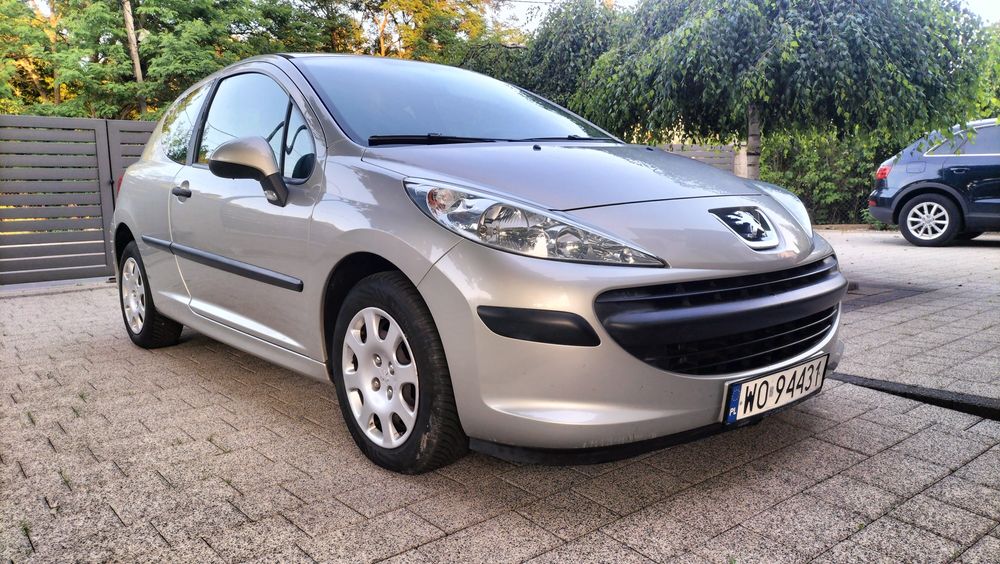 Sprzedam peugeot 2007 1.4 benzyna idealny
