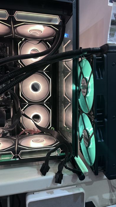 Видеокарта RTX 3080 AORUS EXTREME на водяном охлаждении