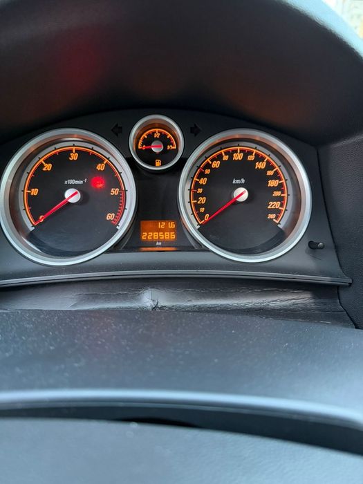 Opel Astra 1.9 cdti