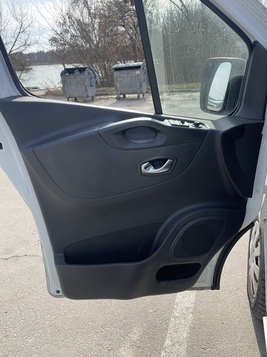 Карта карти дверей Renault Trafic 3 2014-22 Vivaro Пластик Таленто